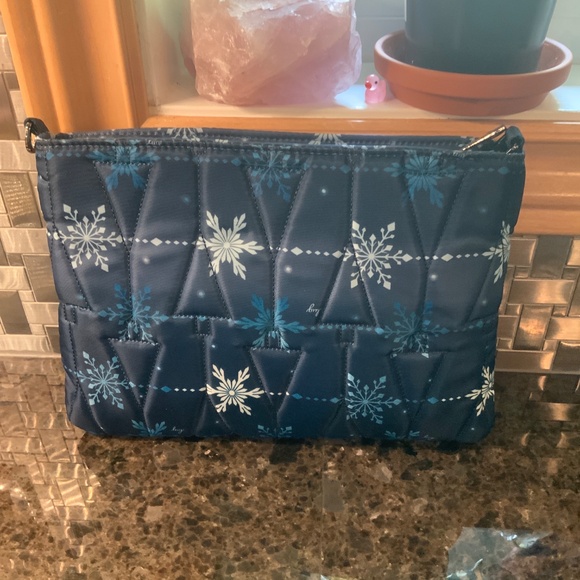 LUG DAZZLE - NWOT - Picture 5 of 5